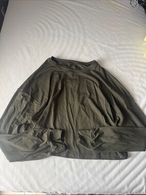 Women’s Long Sleeve Crewneck Shirt - Olive Green